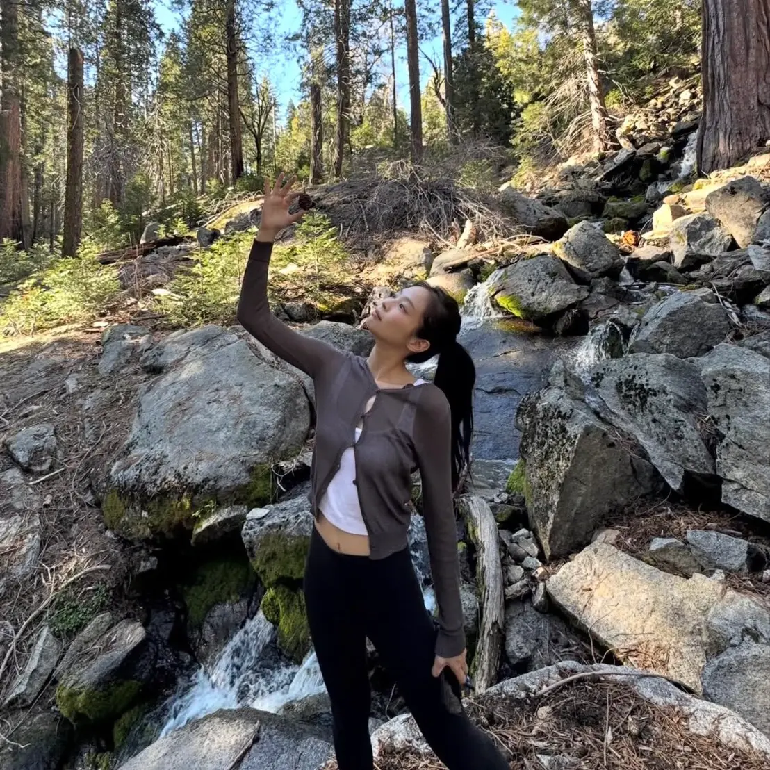 低能量穿搭 Jennie3