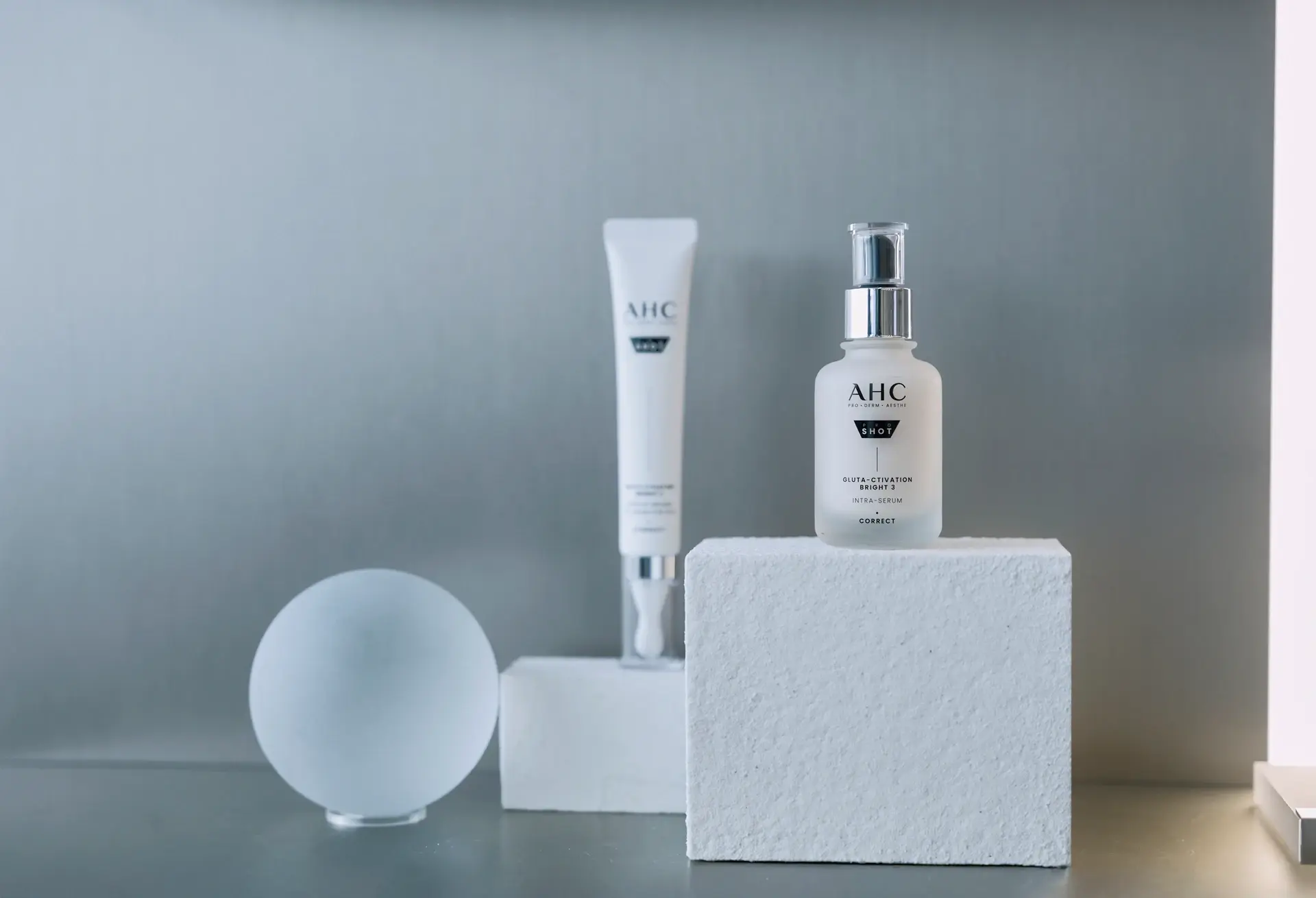 Ahc醫美科研超秒晶透穀胱甘肽系列 韓國實拍產品情境照6