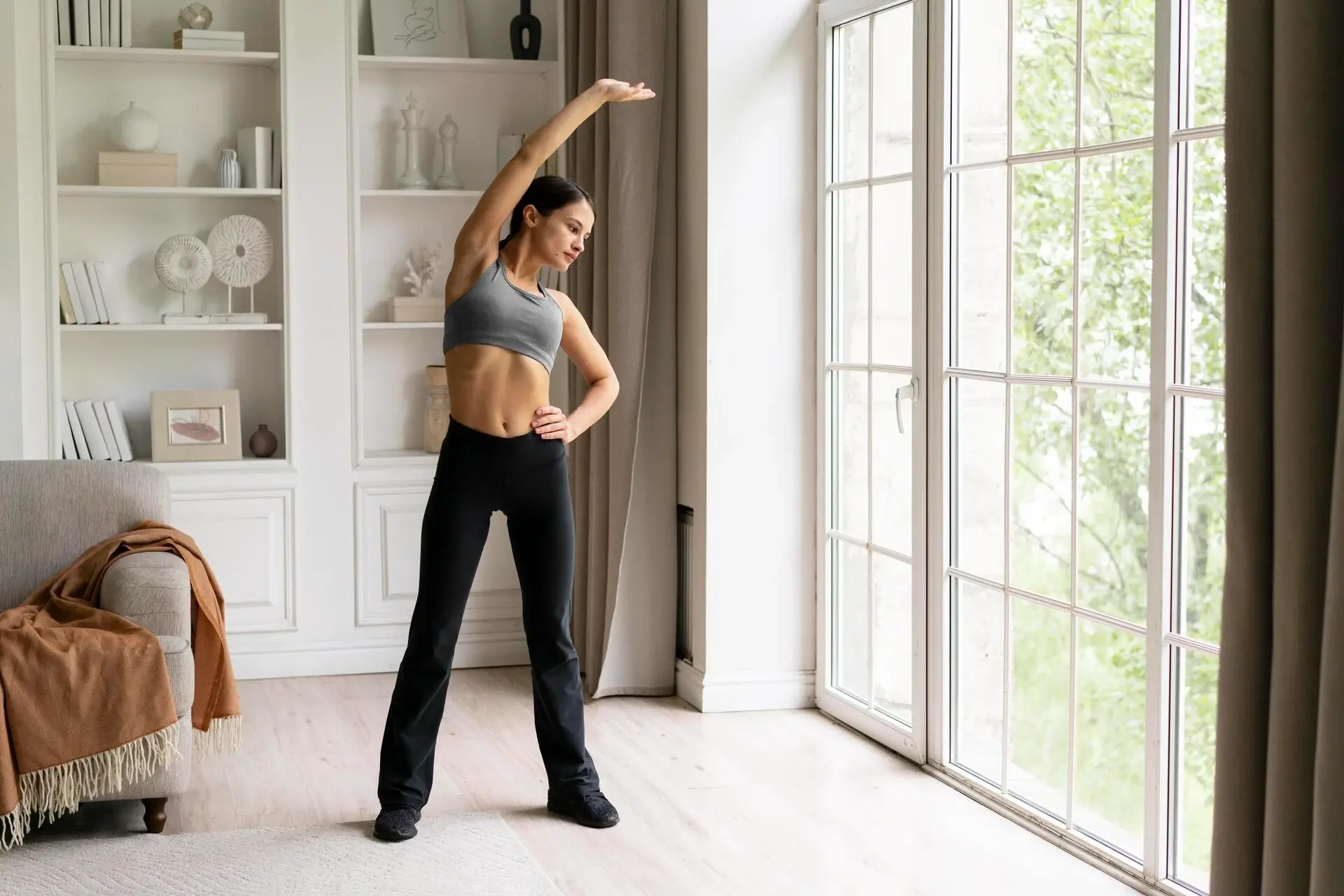 日本 8秒跳 伊賀瀨道也 居家運動 速降血壓 內臟脂肪 Freepik3