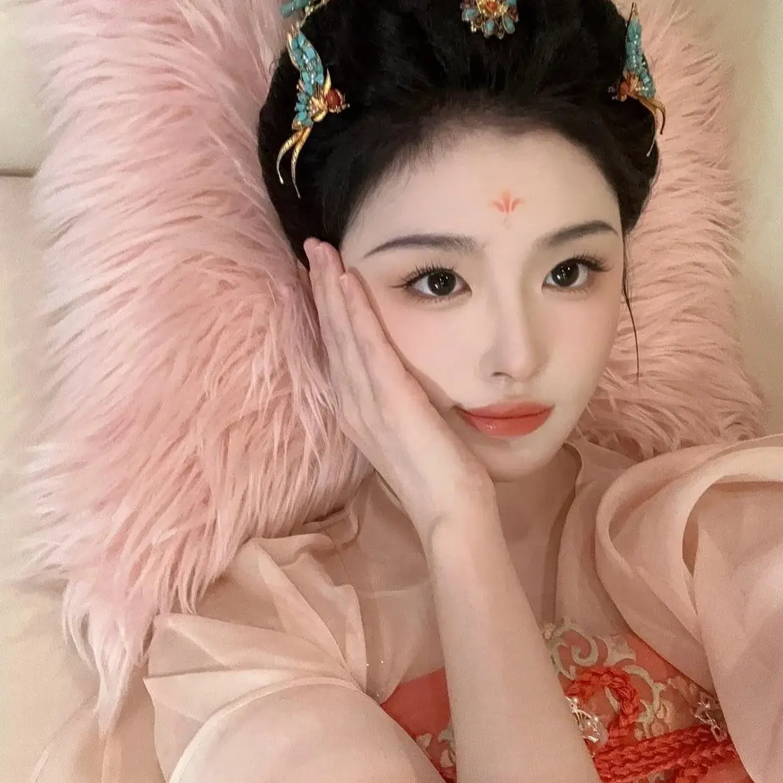 逐玉孔雪兒俞淺淺