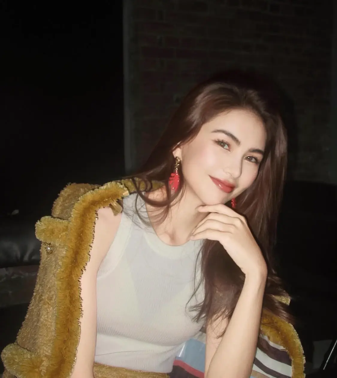 女星護唇推薦 昆凌 唇部保養 護唇膏 唇部去角質 嘟嘟唇