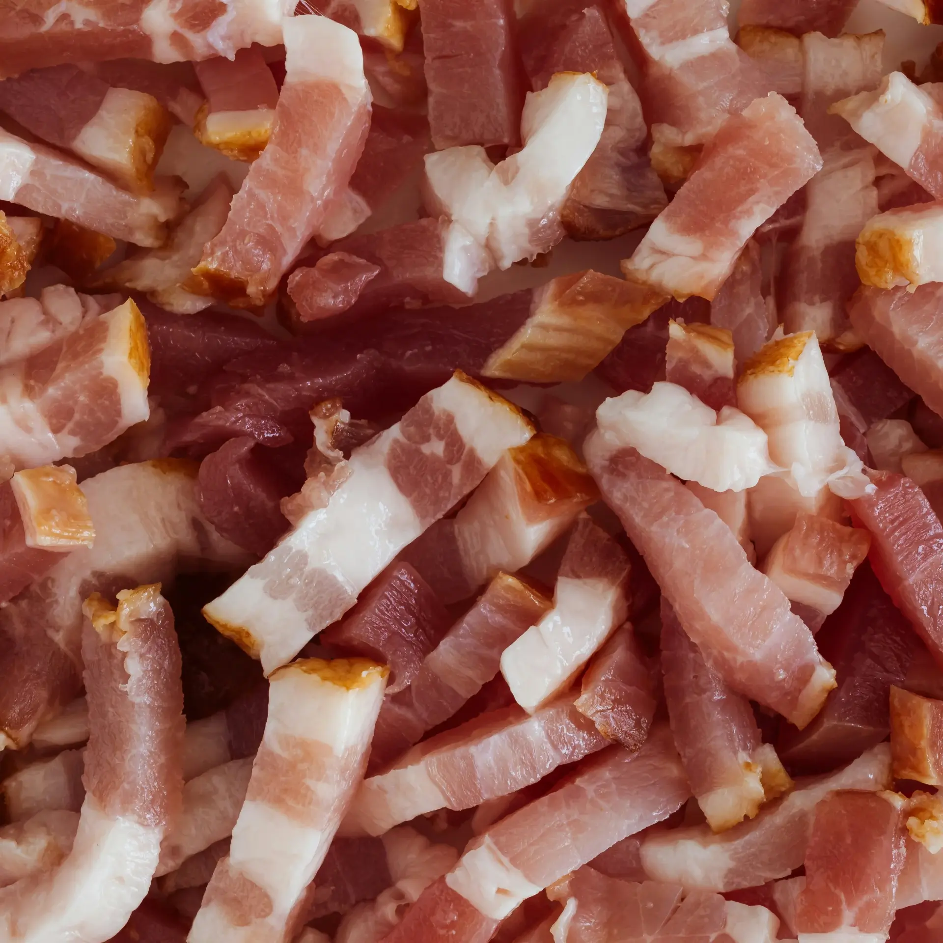 大ng!這5類水腫食物要小心 加工肉品 Karolina Grabowska Unsplash