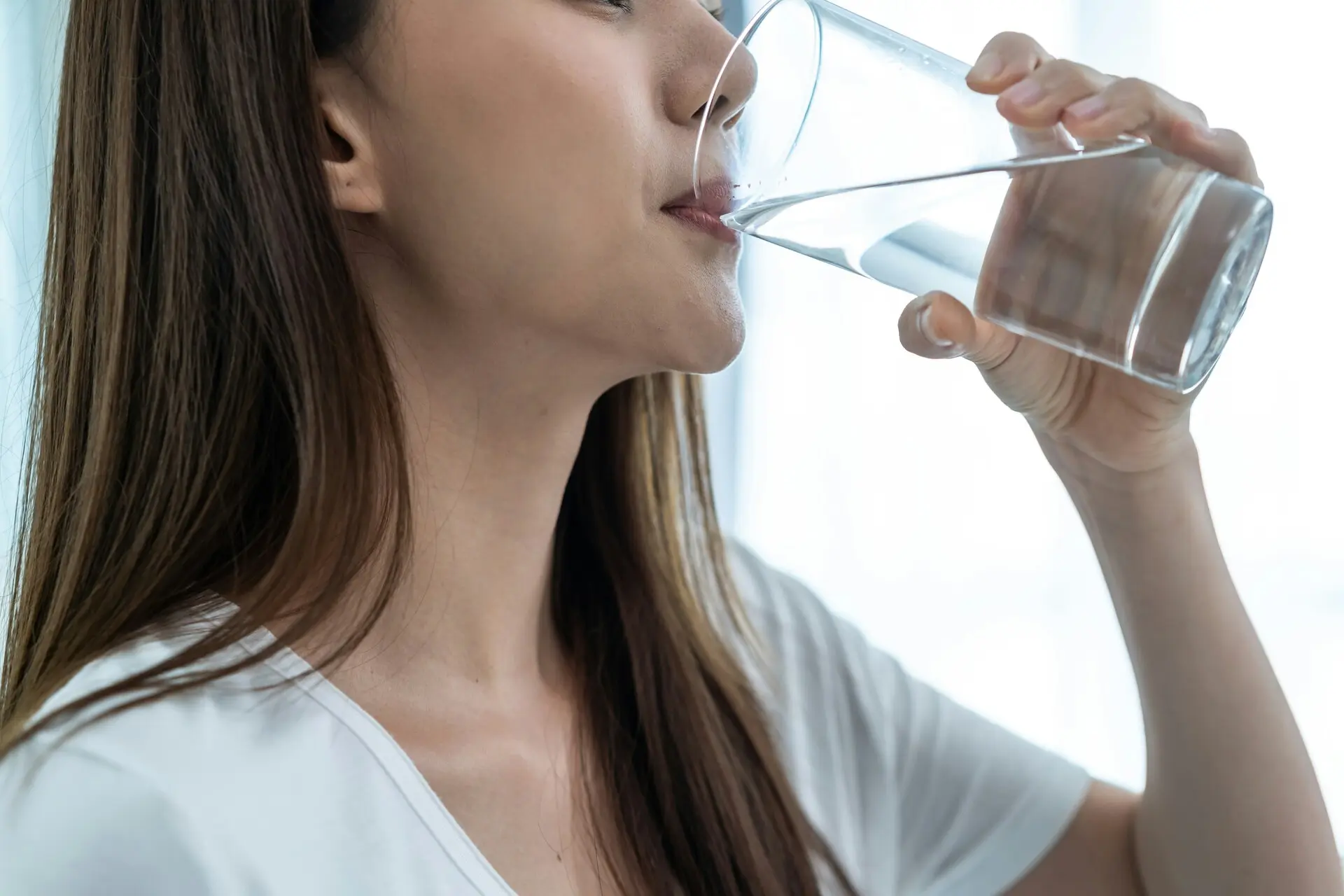 Article Cover 每天喝 2000ml 的妳,喝對了嗎? 科學調查揭露:家中水管才是最容易被忽略的健康漏洞getty Images Unsplash