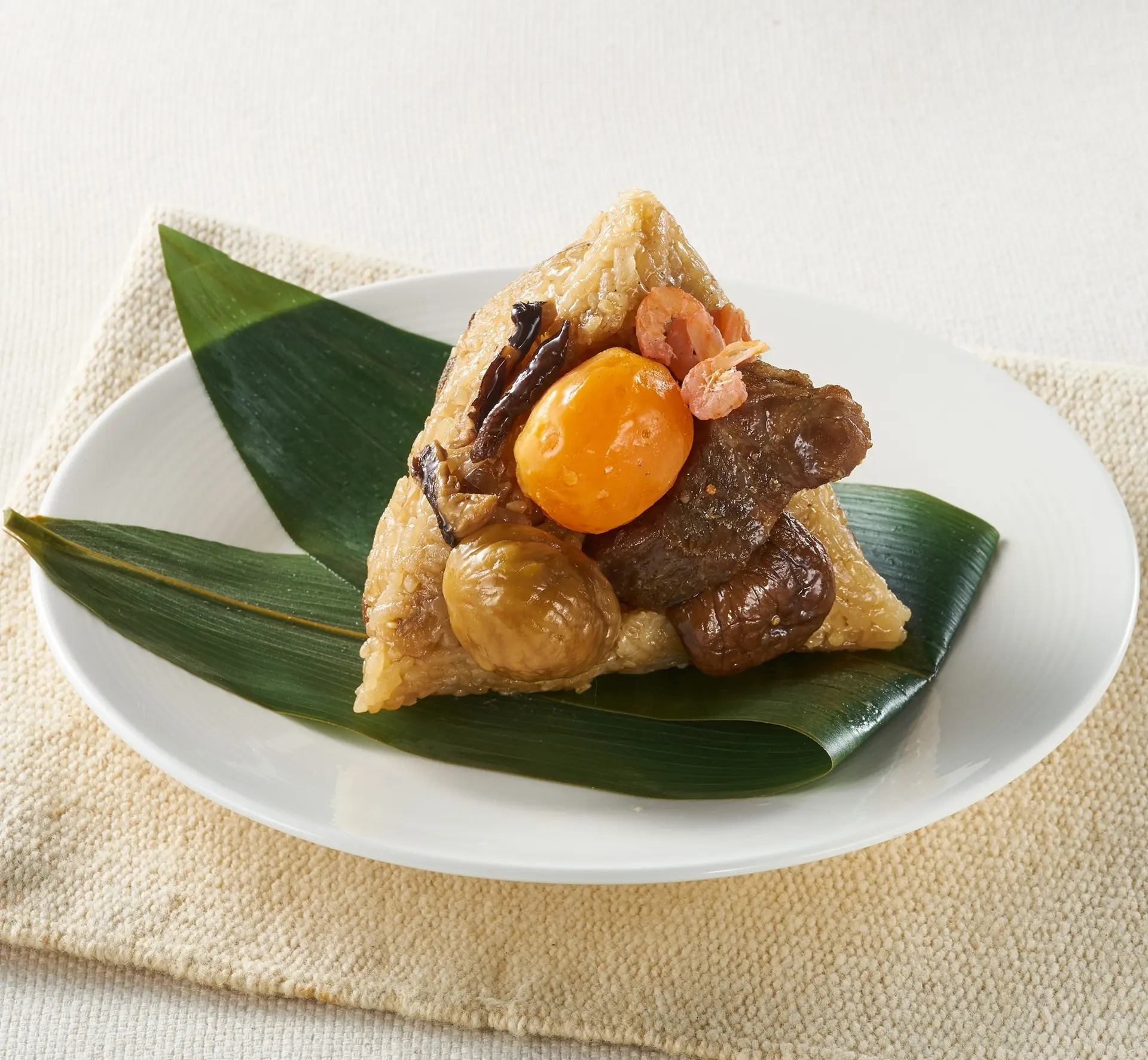 新光三越阿慶師 古法紅蔥頭肉粽 推薦價650元/新光三越獨家初登場