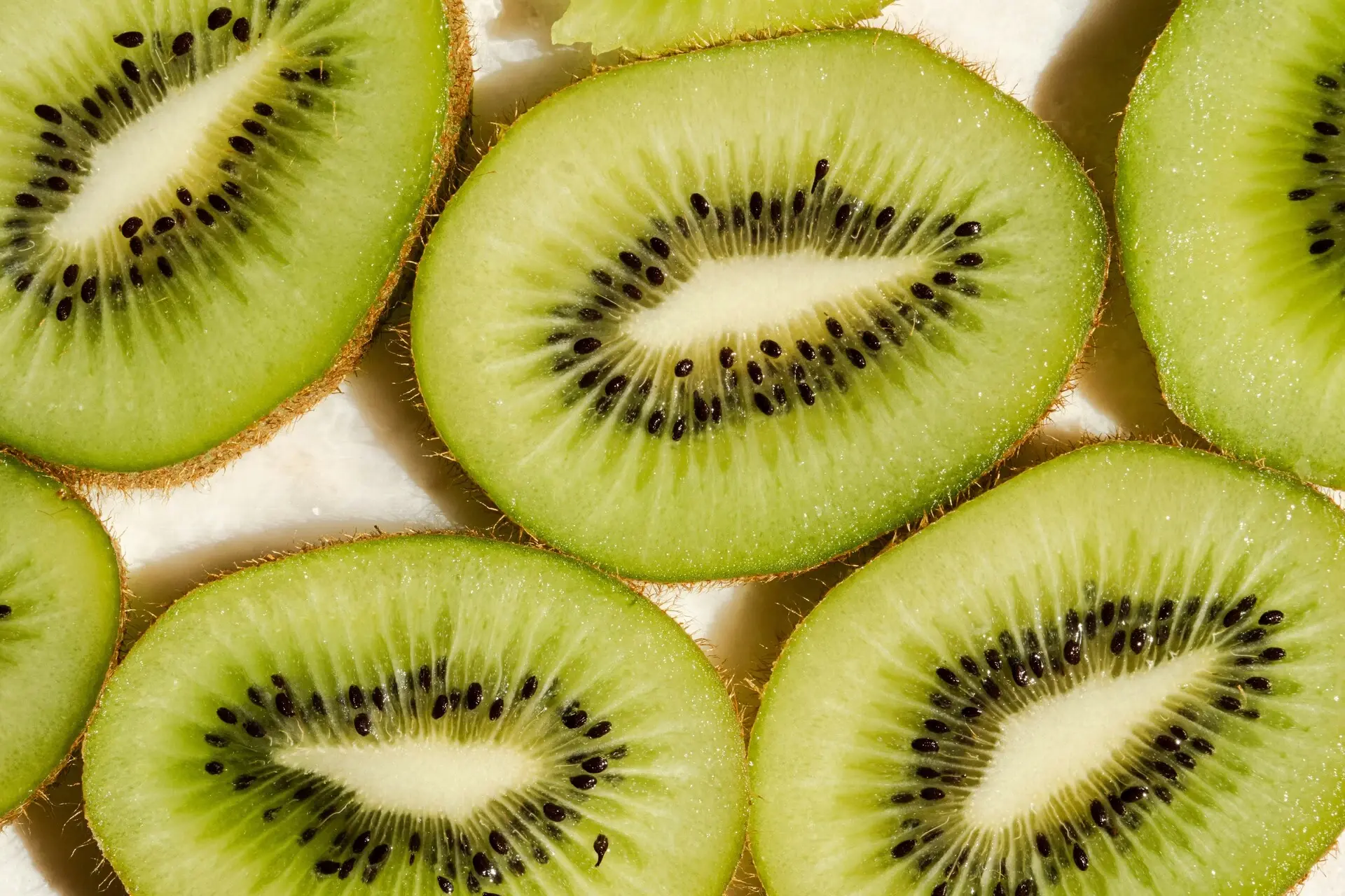 美白牙齒推薦食物：奇異果