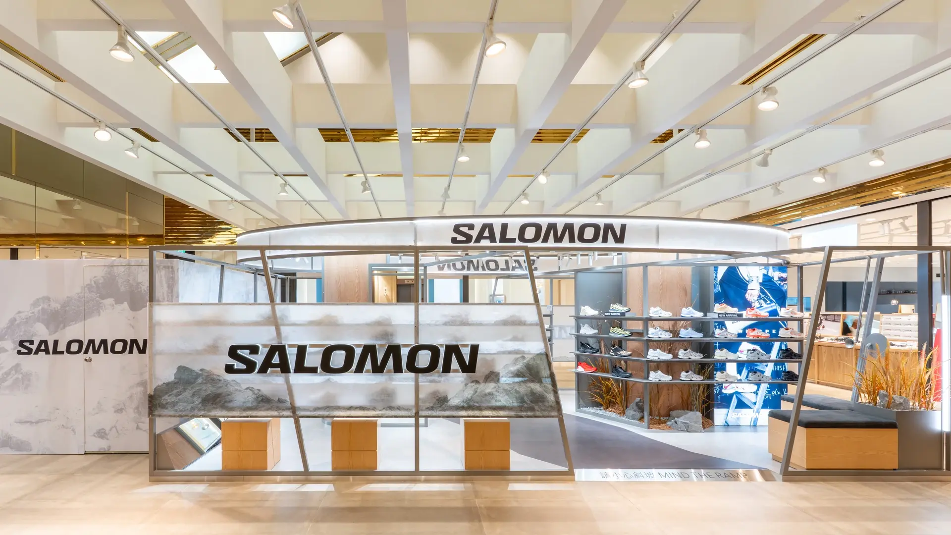 Salomon 微風信義期間限定店3
