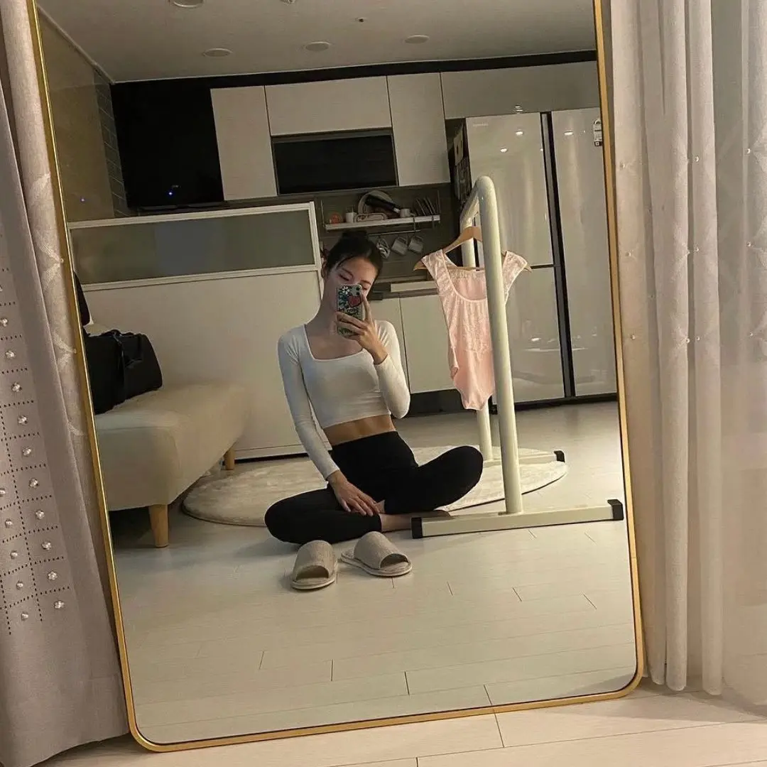 辛叡恩保養 身材 醫到孤島愛上你 健身 運動 Shin Ye Eun Skincare Body5