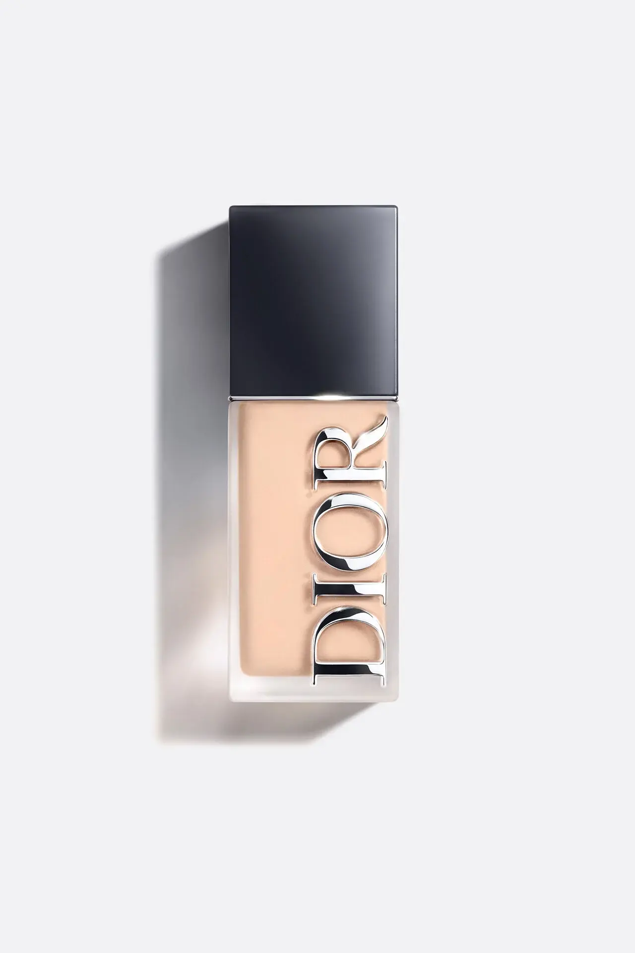 不脫妝底妝推薦：dior 迪奧 超完美持久柔霧粉底液 Spf25 Pa