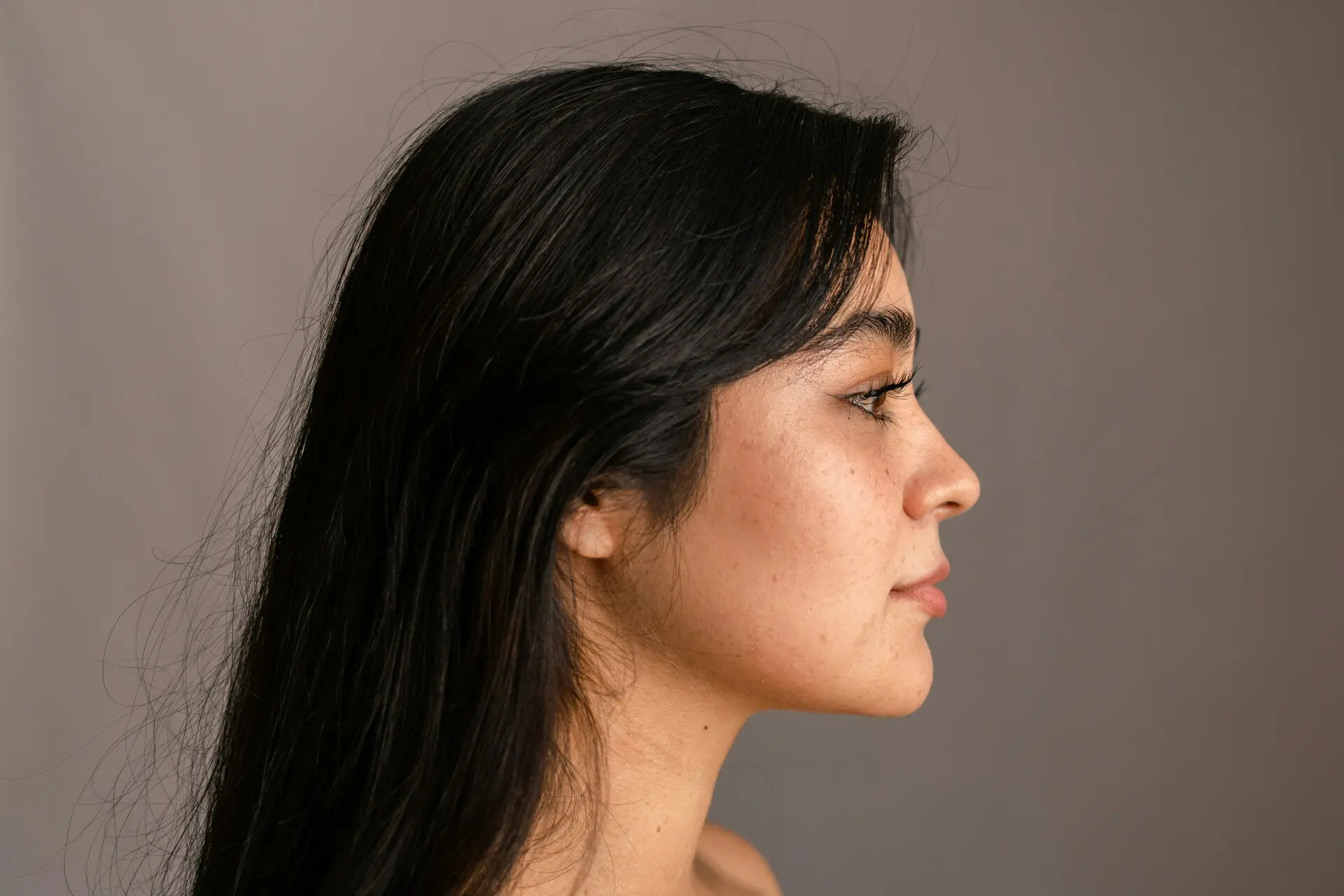 壓力痘 下巴長痘痘 痘痘 口罩痘jordan Gonzalez Unsplash